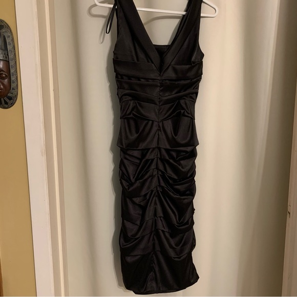 Rouched satin cocktail party dress from Le Chateau. Very flattering. - Picture 7 of 14